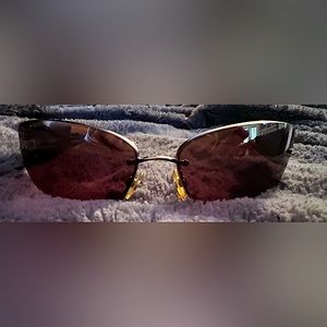 Authentic CHANEL sunglasses- like new condition- do not have original case.